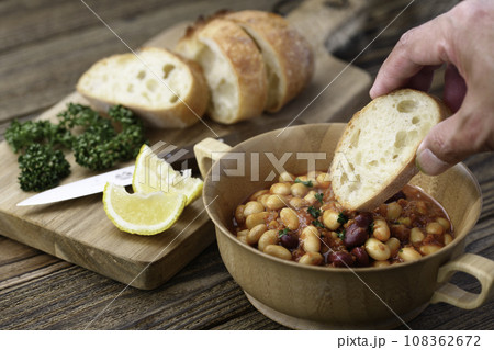 完熟トマトと豆のスープ チリビーンズ チリコンカーン  108362672