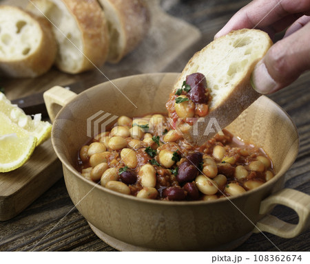 完熟トマトと豆のスープ チリビーンズ チリコンカーン  108362674