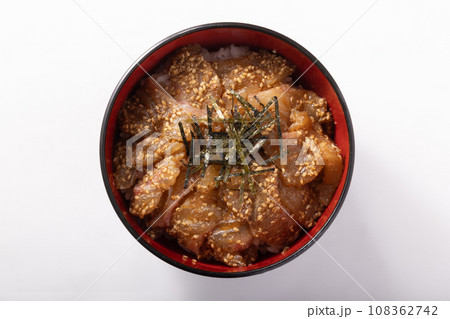 真鯛のごまだれ丼 108362742