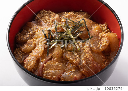 真鯛のごまだれ丼 108362744