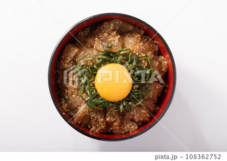 真鯛のごまだれ丼 真鯛のごまだれ丼 108362752