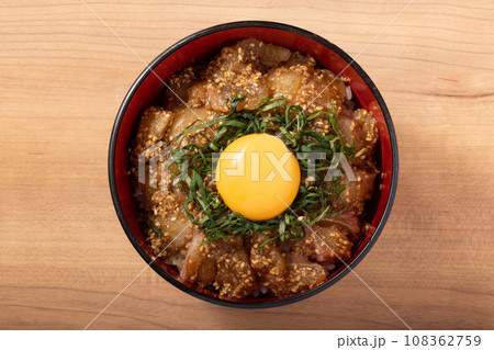 真鯛のごまだれ丼 真鯛のごまだれ丼 108362759