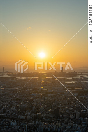 【大阪の都市風景】あべのハルカス　展望台から見た夕景【ハルカス300】 108363169