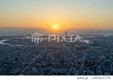 【大阪の都市風景】あべのハルカス　展望台から見た夕景【ハルカス300】 108363179