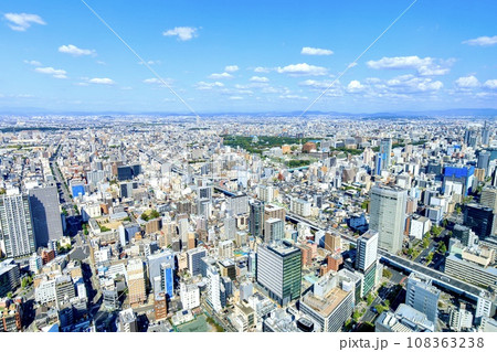 名古屋市、ミッドランドスクエアから眺める名古屋の街並み(名古屋城方面) 名古屋市、ミッドランドスクエアから眺める名古屋の街並み(名古屋城方面) 108363238
