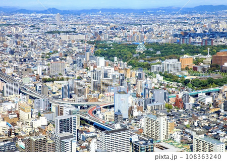 名古屋市、ミッドランドスクエアから眺める名古屋の街並み（名古屋城方面） 108363240