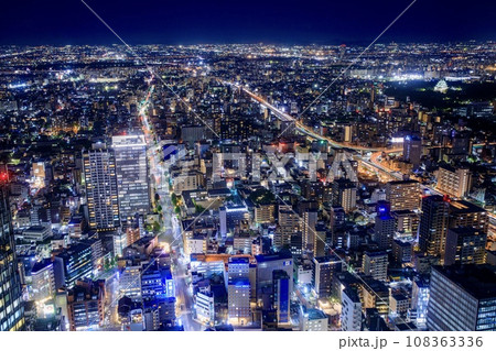名古屋市、ミッドランドスクエアから眺める名古屋の夜景（名古屋城方面） 108363336