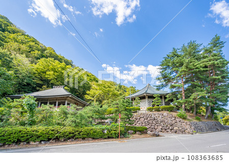 越後胎内観音　青銅製では日本最大級の観音像　仁王殿　帰林殿 108363685