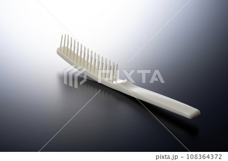 ヘアーブラシ 108364372