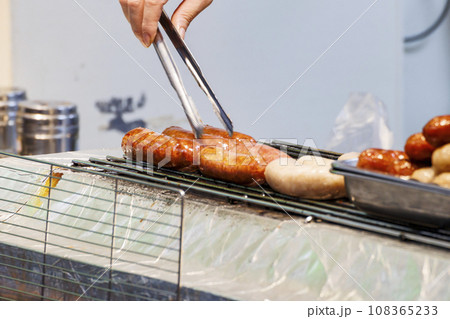 あぶる 網焼 焼く 108365233
