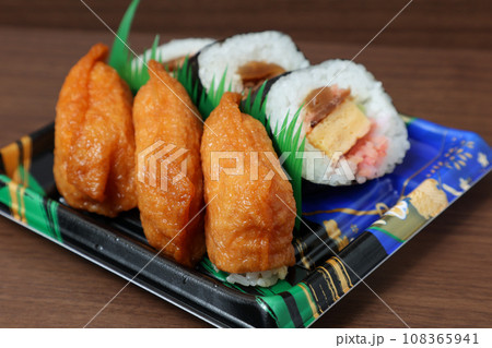 助六, いなり, 太巻き, 寿司, 和食, 日本, 食べ物, 助六寿司, 弁当, トレイ, 容器, 108365941