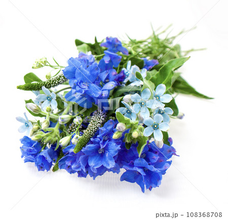 ブルーとグリーンのシックな3種花束素材 108368708