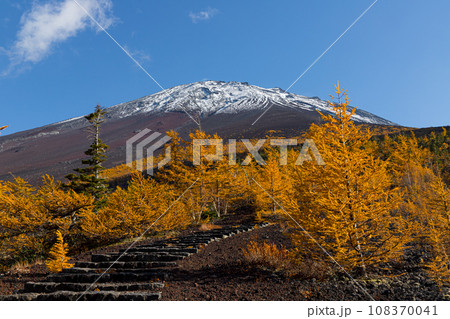 秋の富士山 秋の富士山 108370041