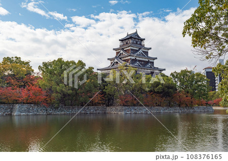 広島城の風景 108376165
