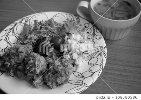 唐揚げ定食とポトフ 唐揚げ定食とポトフ 108380586