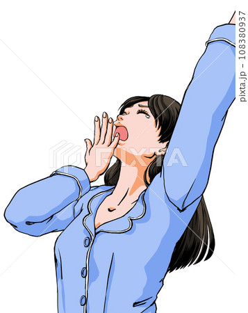パジャマ姿であくびをする若い女性_立位上半身のみ パジャマ姿であくびをする若い女性_立位上半身のみ 108380937