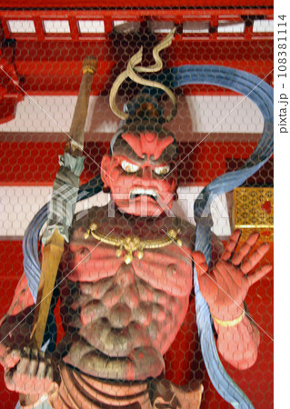 浅草寺　仁王門　仁王尊像 108381114