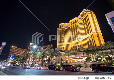 【ラスベガスの夜景】ストリップ大通り・パラッツォ 108386145