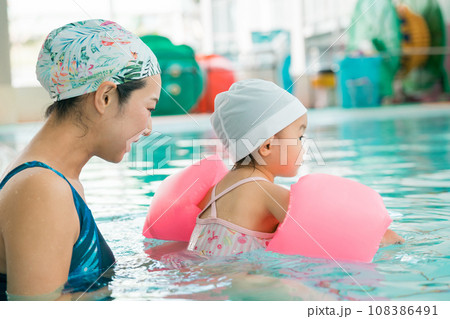 ベビースイミング 108386491