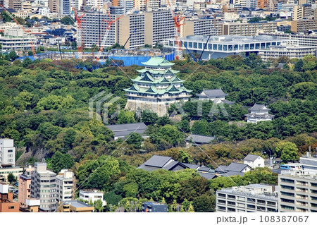 名古屋市、ミッドランドスクエアから眺める名古屋城 名古屋市、ミッドランドスクエアから眺める名古屋城 108387067