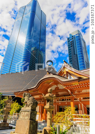 東京　港区 虎ノ門にある八幡神社 108387371