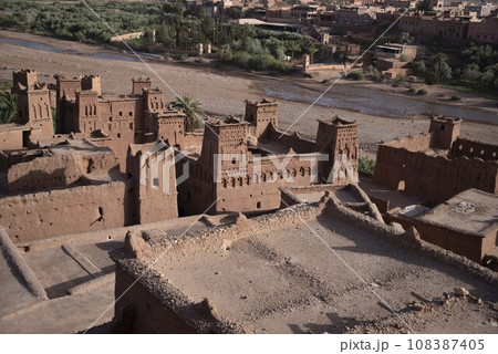 モロッコのアイットベンハドゥ 108387405