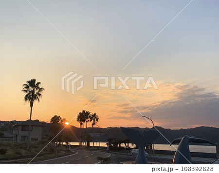 夕焼け 108392828