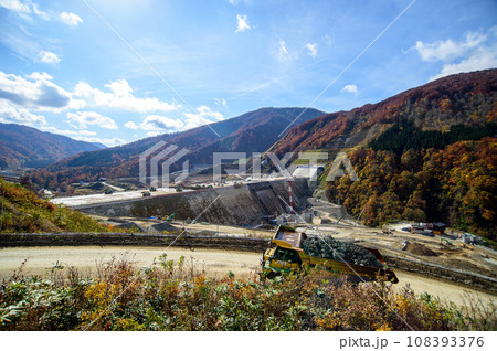 2023年11月成瀬ダム工事現場　最先端のダム作り　右岸展望台より　秋田県 108393376