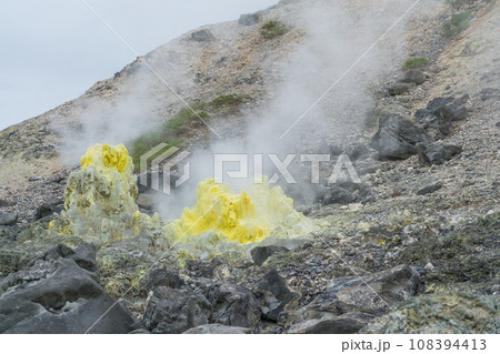 玉川温泉園地自然研究路　噴気孔 108394413