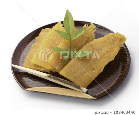 秋から冬の味覚　手作りの干し芋 108403440