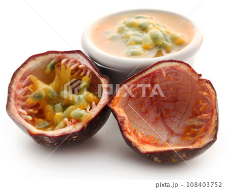 Passion fruit Passion fruit 108403752