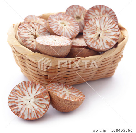 Betel nut 108405360