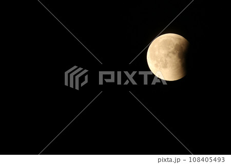 Lunar eclipse and blood moon Lunar eclipse and blood moon 108405493