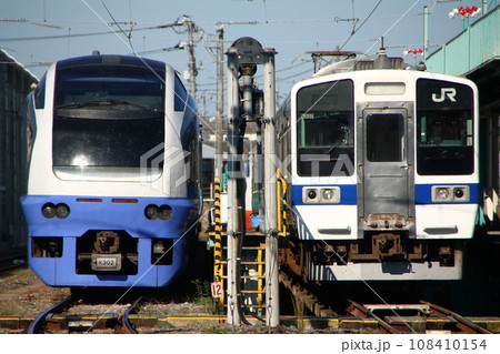 常磐線：勝田車両センターに留置中のE653系・415系電車 108410154