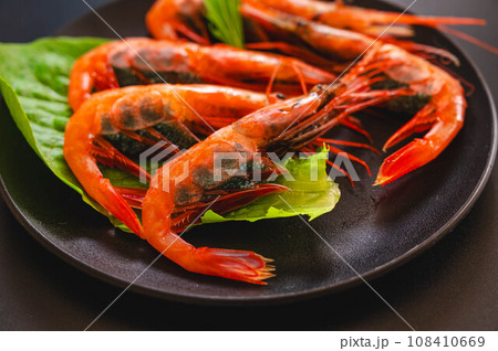 魚卵溢れる甘海老 108410669