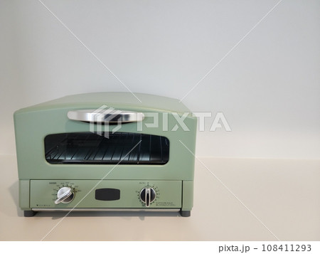 おしゃれなオーブントースター 108411293