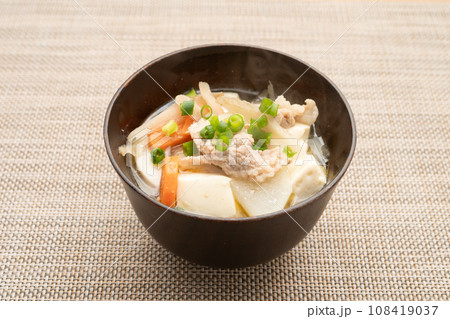 手作り豚汁 手作り豚汁 108419037