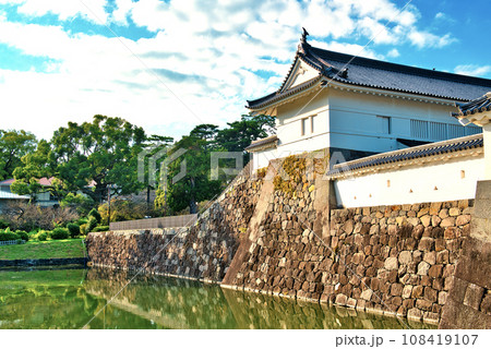 小田原城 二の丸 住吉橋と銅門の風景 小田原城 二の丸 住吉橋と銅門の風景 108419107