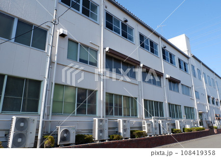 近代的な工場建屋 108419358