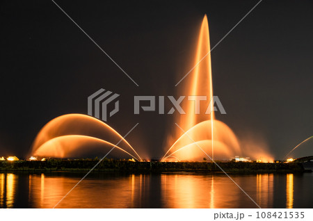 びわ湖花噴水 夜間ライトアップ びわ湖花噴水 夜間ライトアップ 108421535