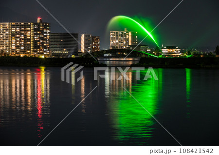 びわ湖花噴水 夜間ライトアップ びわ湖花噴水 夜間ライトアップ 108421542