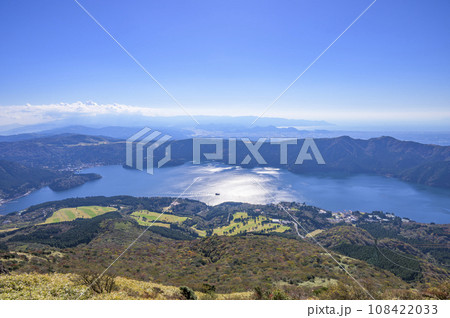 箱根駒ヶ岳からの見晴らし――芦ノ湖・外輪山・伊豆半島・駿河湾 108422033