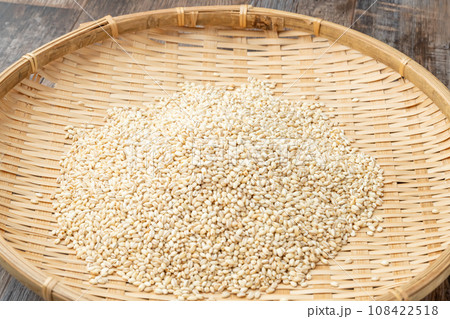 もち麦 俯瞰 108422518