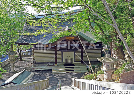 諏訪大社下社秋宮（諏訪郡） 108426228