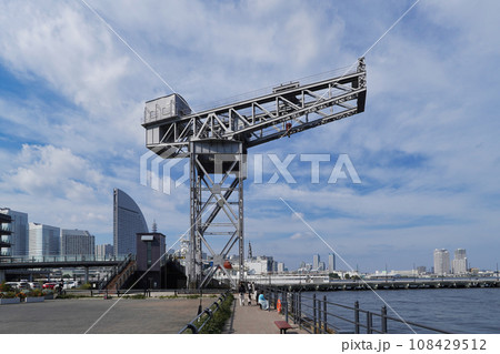 ハンマーヘッドパークから望むハンマーヘッドクレーン 108429512