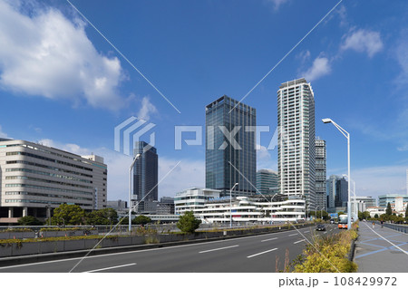 みなとみらい大橋よりベイクウォーター方面を望む 108429972