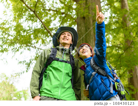アウトドアなどのイメージカット アウトドアなどのイメージカット 108430123