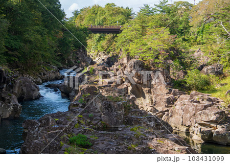 岩手県／厳美渓の渓流と天工橋【国指定名勝・天然記念物】一関市 108431099