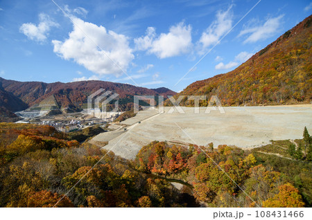 2023年11月成瀬ダム工事現場　夢仙人大橋より　秋田県 108431466