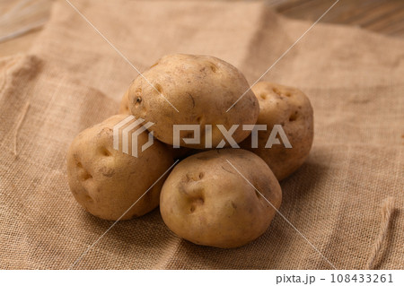 じゃがいも 男爵芋 108433261